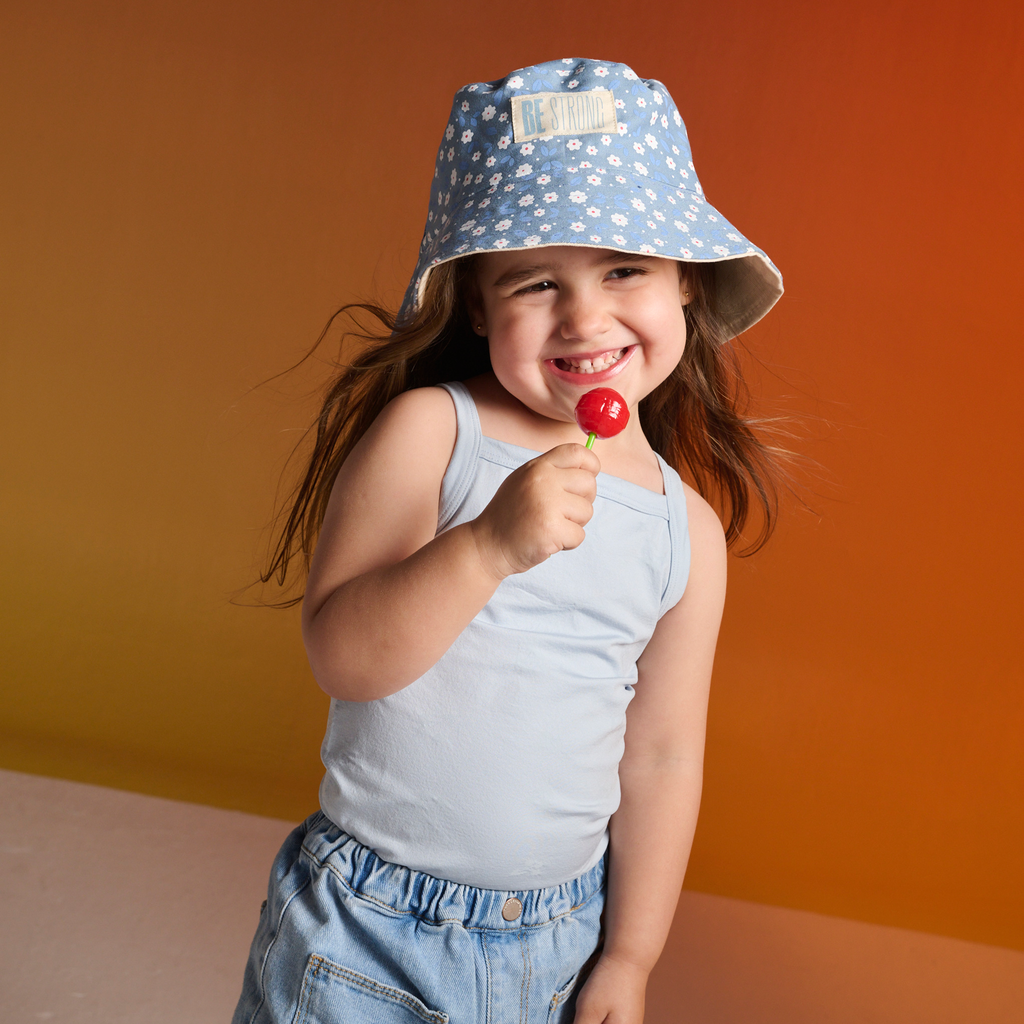 Bucket hat Reversible Be Strong